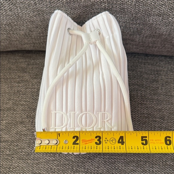 Dior Beauty Pleated Drawstring White Pouch Cosmetic Bag New Authentic - Picture 16 of 17